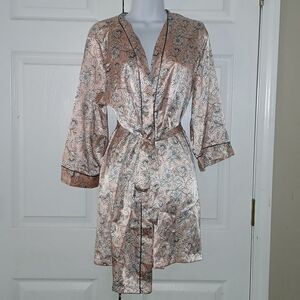 Linea Donatella peach white floral print robe  Sz S  NWOT